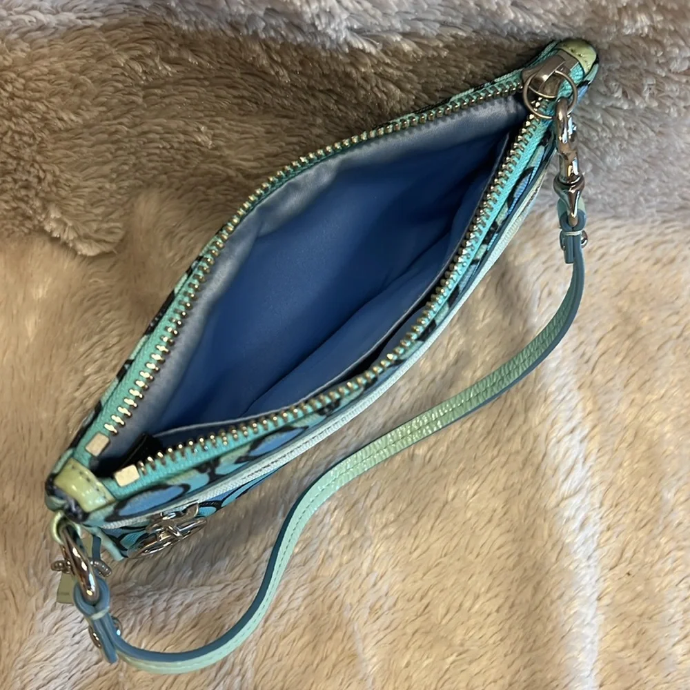 COACH - Picture 6 of 13